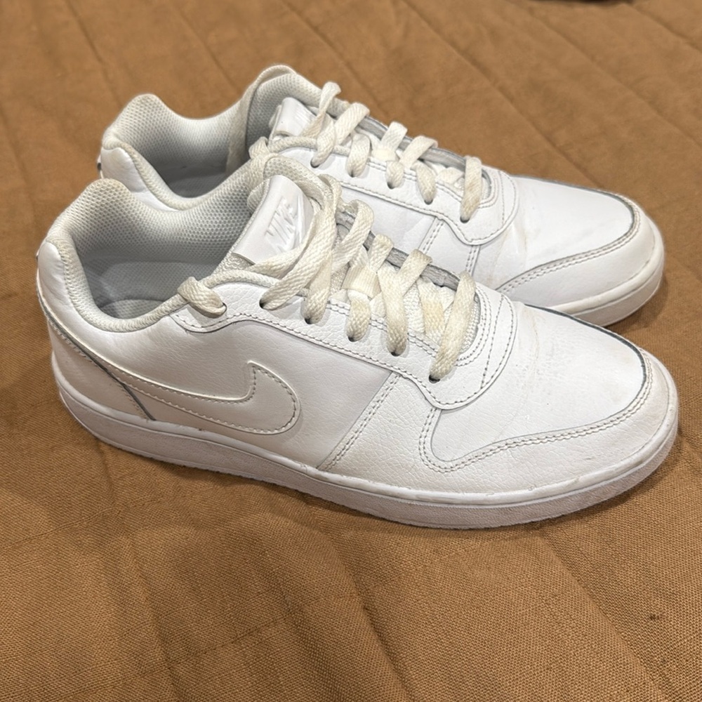 Nike Ebernon White Shoes Sneakers size 8.5